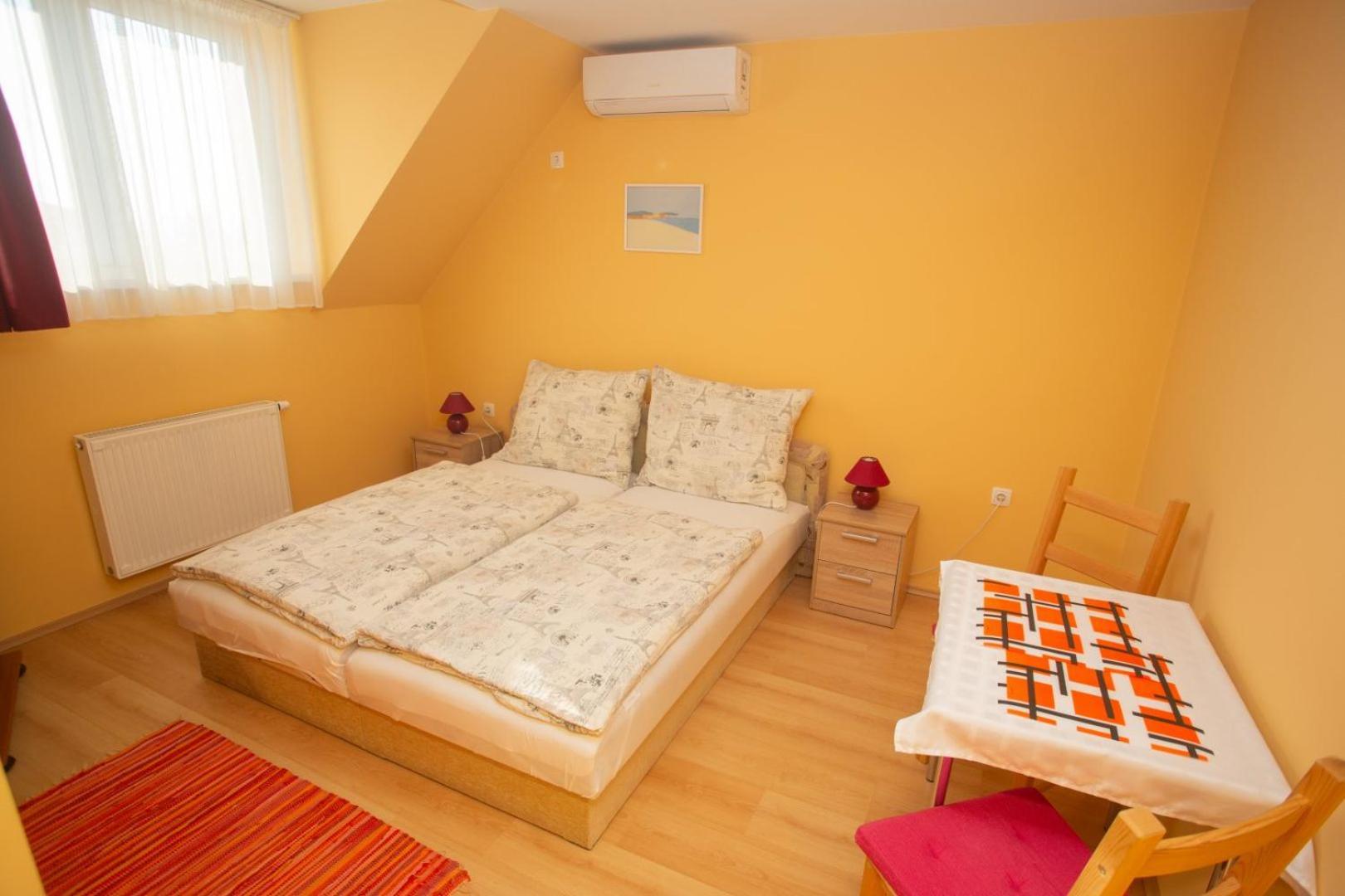 Kondics Apartmanhaz Sarvar