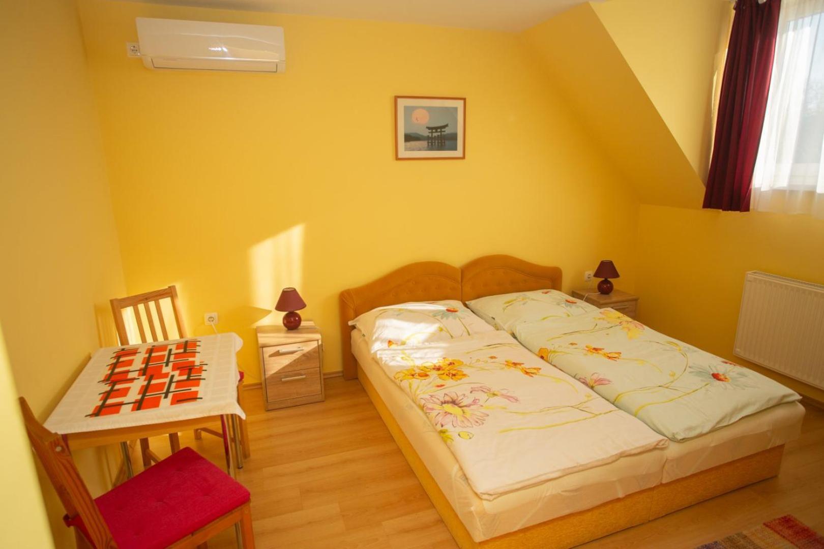 Kondics Apartmanhaz Apartment Sarvar