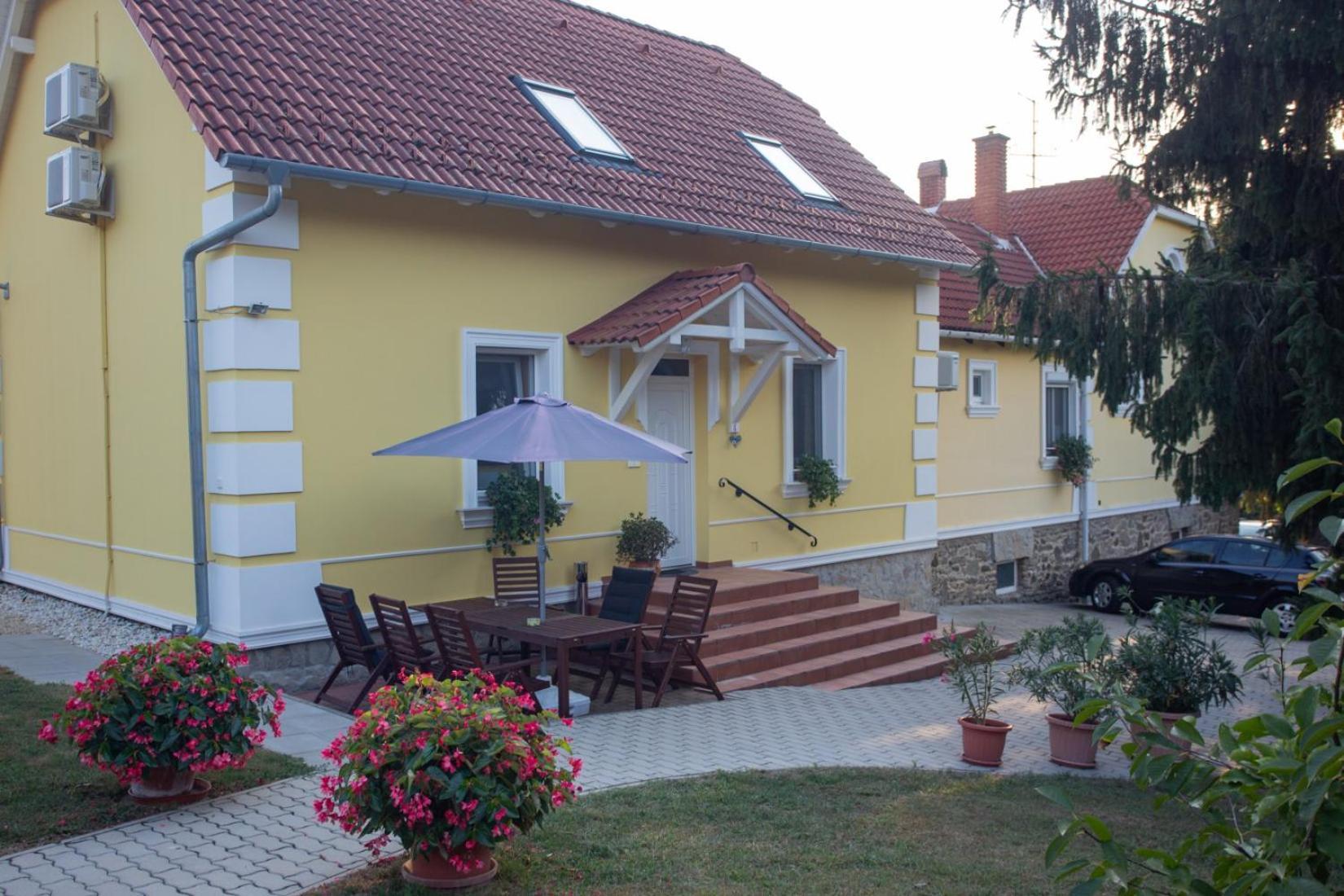 Apartment Kondics Apartmanhaz Sarvar