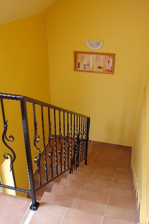 Apartment Kondics Apartmanhaz Sarvar